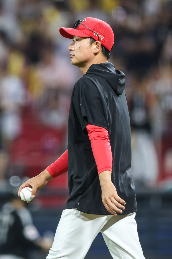 <b>KIA</b> 타이거즈 <b>코치</b>진 <b>개편</b>, 1군 <b>투수코치</b>에 이동걸 불펜 <b>코치</b>