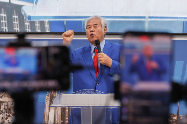 서울 도심, <b>보수</b>·<b>진보</b> <b>맞불 집회</b>..."트럼프에 편지""검찰 해체"