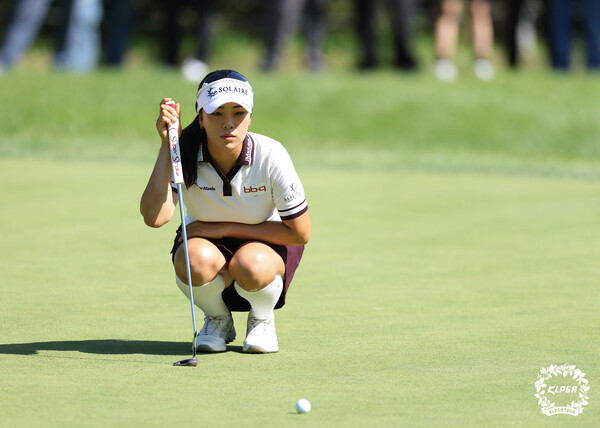 윤이나·<b>신지은</b>, LPGA 투어 뷰익 상하이 첫날 1타 차 공동 2위