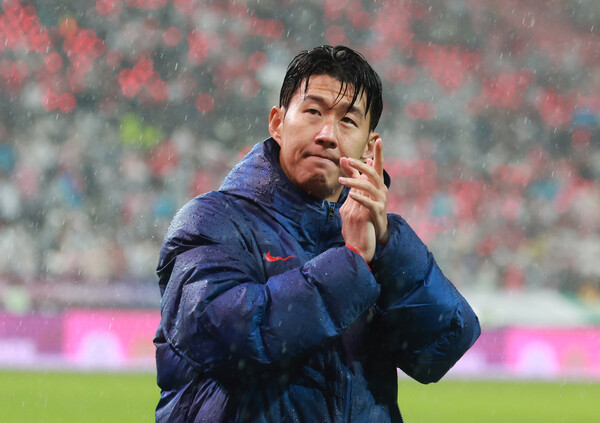"토트넘의 전설" <b>EPL</b>, <b>손흥민</b> 국가대표 최다 출전에 찬사