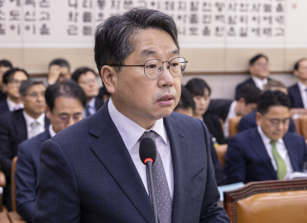 정치권 논란 관련 이미지