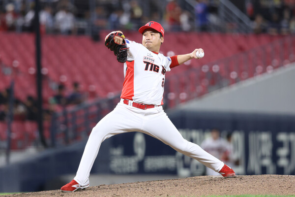 지난 9월 17일 광주-기아 챔피언스필드에서 열린 한화 이글스와의 경기에서 역투하고 있는 이준영. KIA 타이거즈 제공