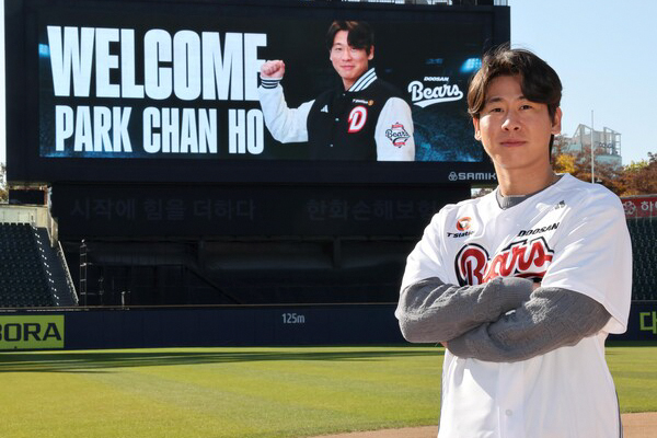 지난 18일 주전 KIA의 유격수로 활약했던 박찬호가 FA 자격을 얻어 두산으로 이적했다. 연합뉴스