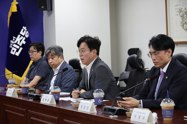 발언하는 김영훈 고용노동부 장관. 연합뉴스