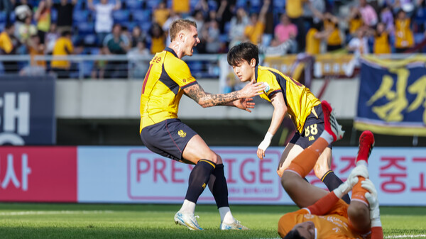 광주FC 안양전 2-5 대패, 반복되는 수비 붕괴와 위기 탈출을 위한 핵심 분석