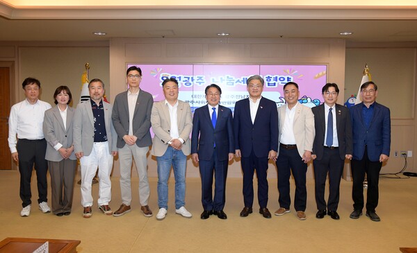 "빵으로 잇는 오월 정신"...광주 유명 빵집들 10% 할인 나선다 - 뉴스 썸네일 이미지