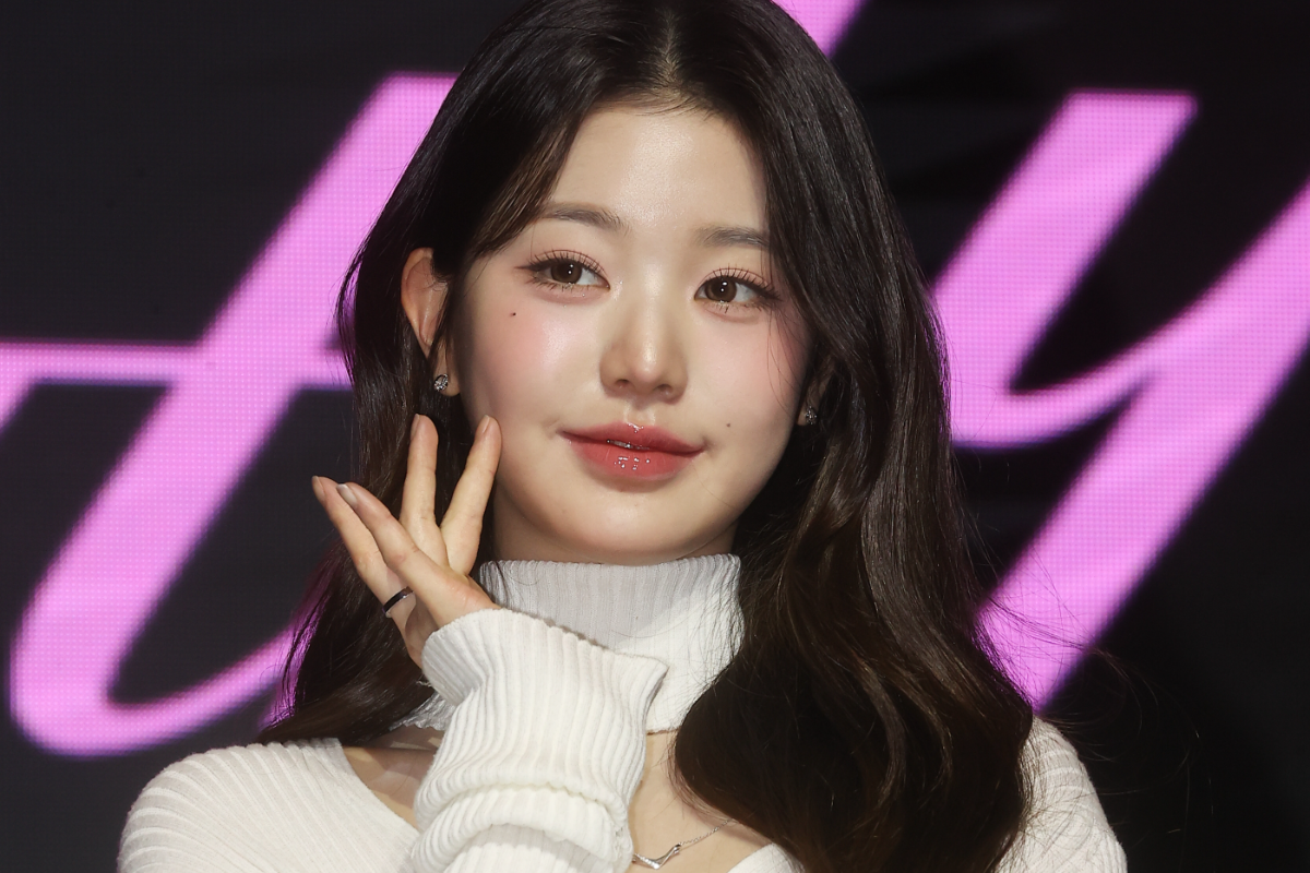 '장원영 신분 확인 논란' 한국공항공사, 출국장 신원 확인 절차 안내 강화