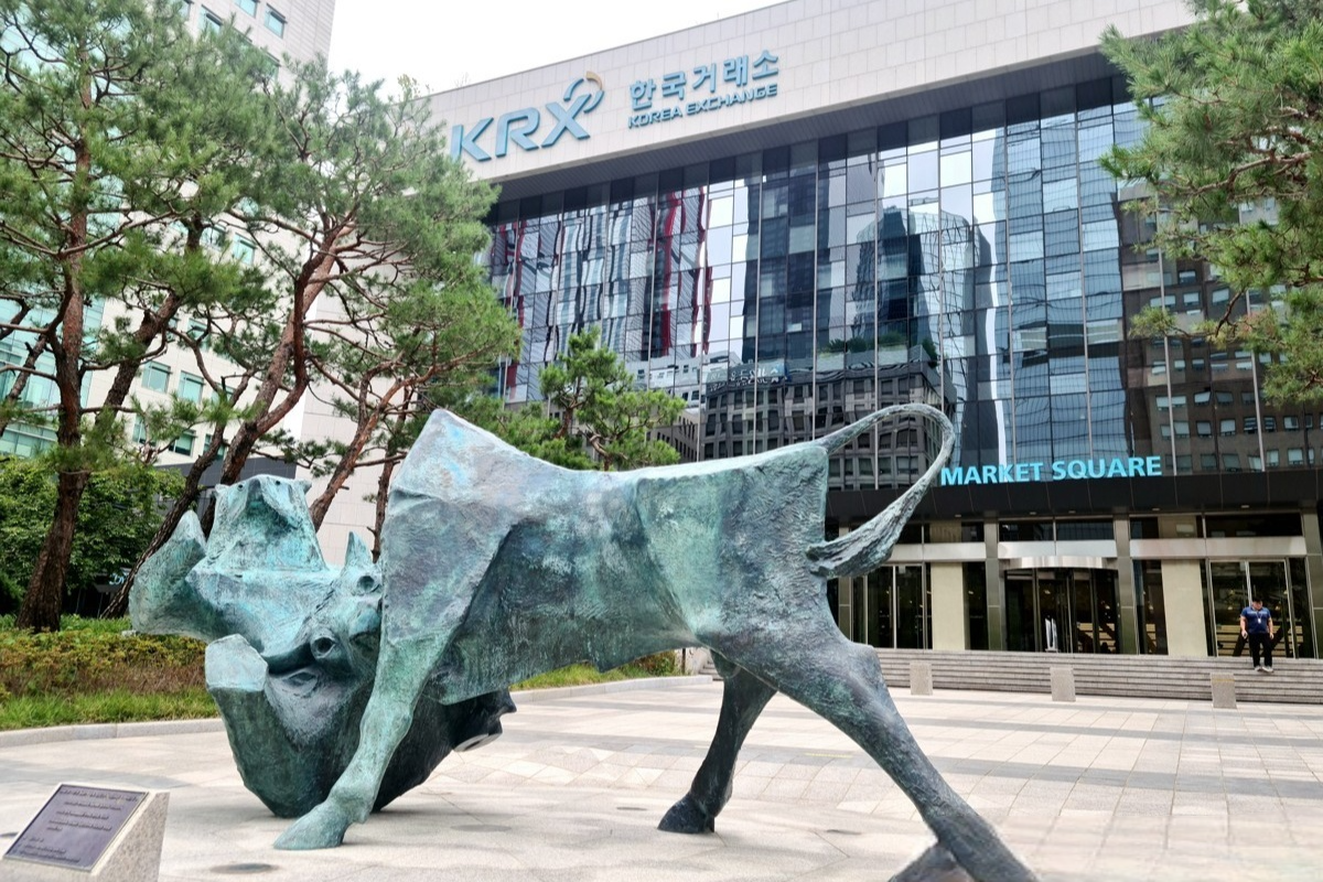 "주가순자산비율 하위기업 공개"...상장사들 앞다퉈 '밸류업' 나서는 이... - 뉴스 썸네일 이미지
